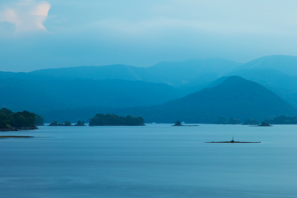 日没後の桧原湖