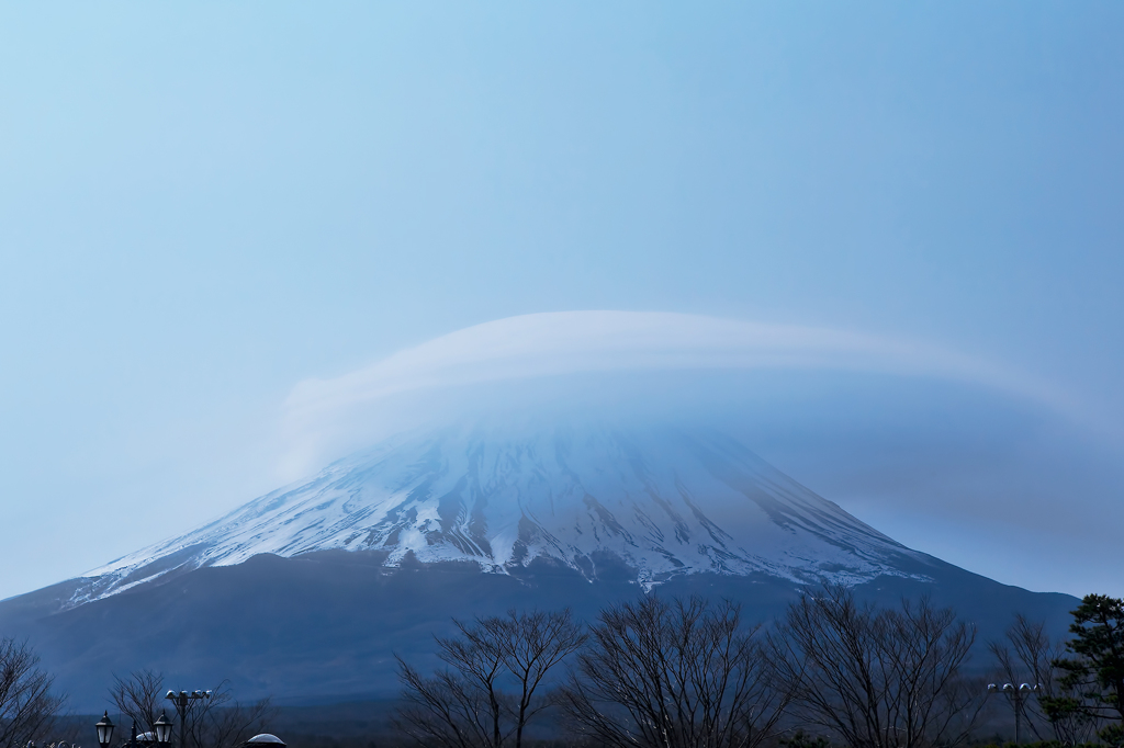 富士山と笠雲