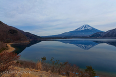 本栖湖でみる逆さ富士