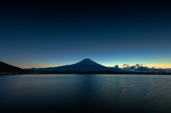 田貫湖から見る富士