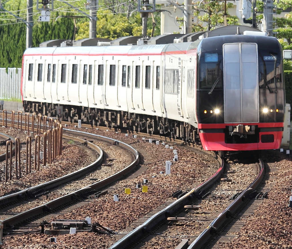 22００系
