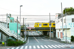 YELLOW HAPPY TRAIN