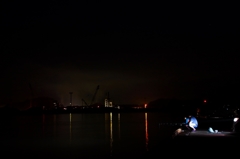 夜釣り人