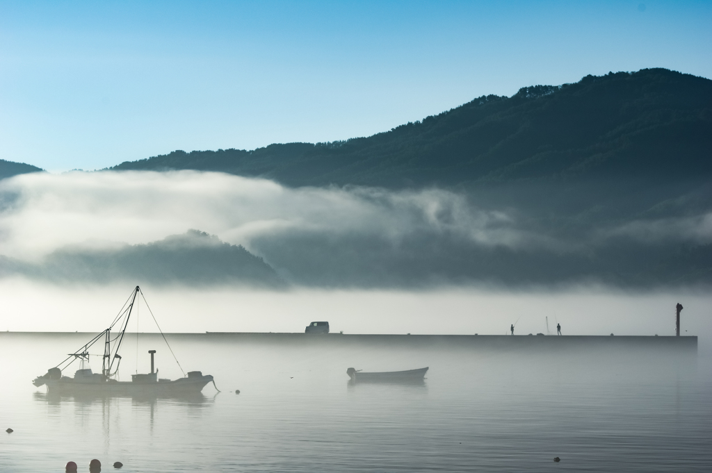 やませ吹く朝の風景