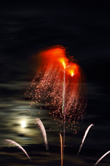 朧月夜と枝垂花火