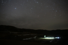牧場と星空