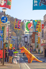 ティラノ、給水中