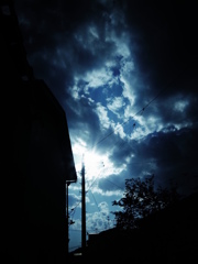 雨雲と光