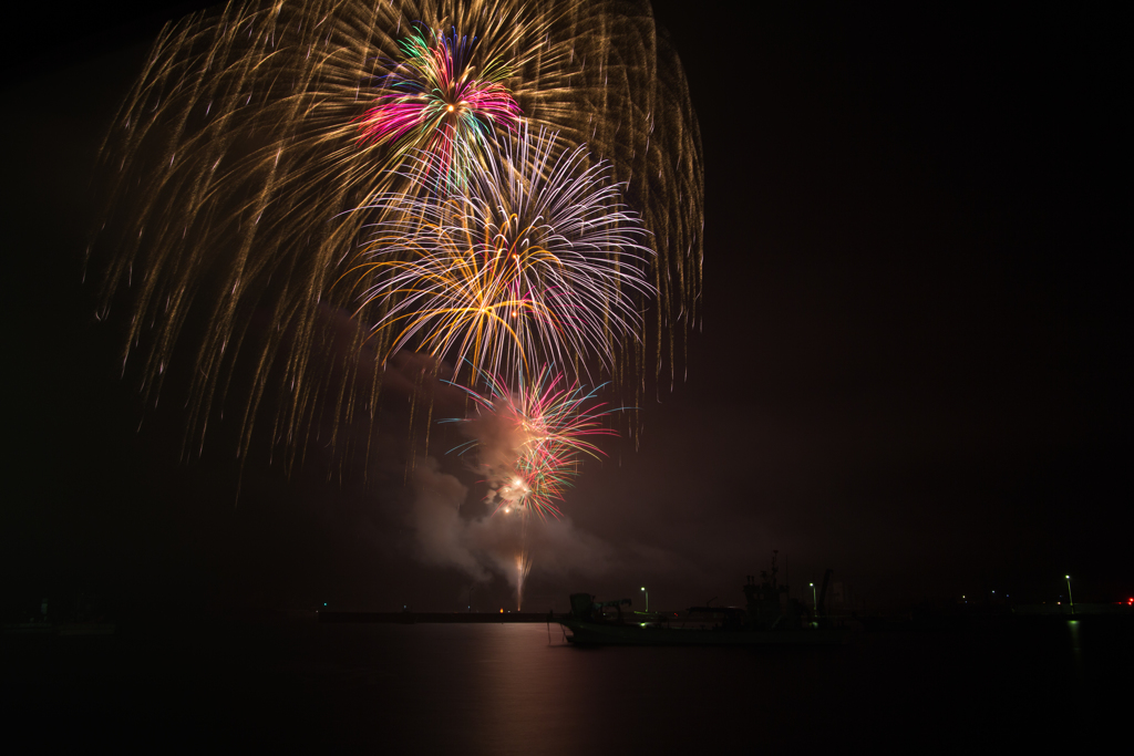 LIGHT UP NIPPON – 東北を、日本を、花火で、元気に。