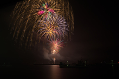 LIGHT UP NIPPON – 東北を、日本を、花火で、元気に。