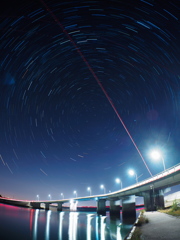 一色大橋と北天