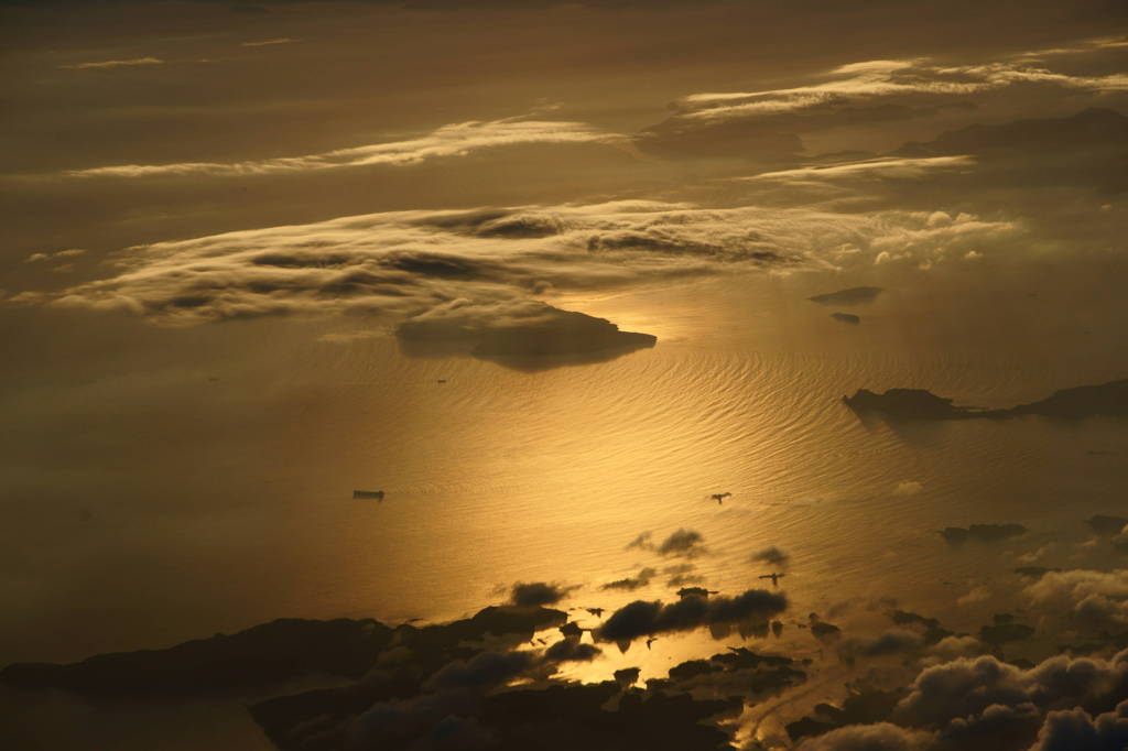島と雲