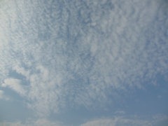 気持ちよさそうな雲２