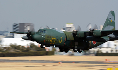 c-130　ハーキュリーズ