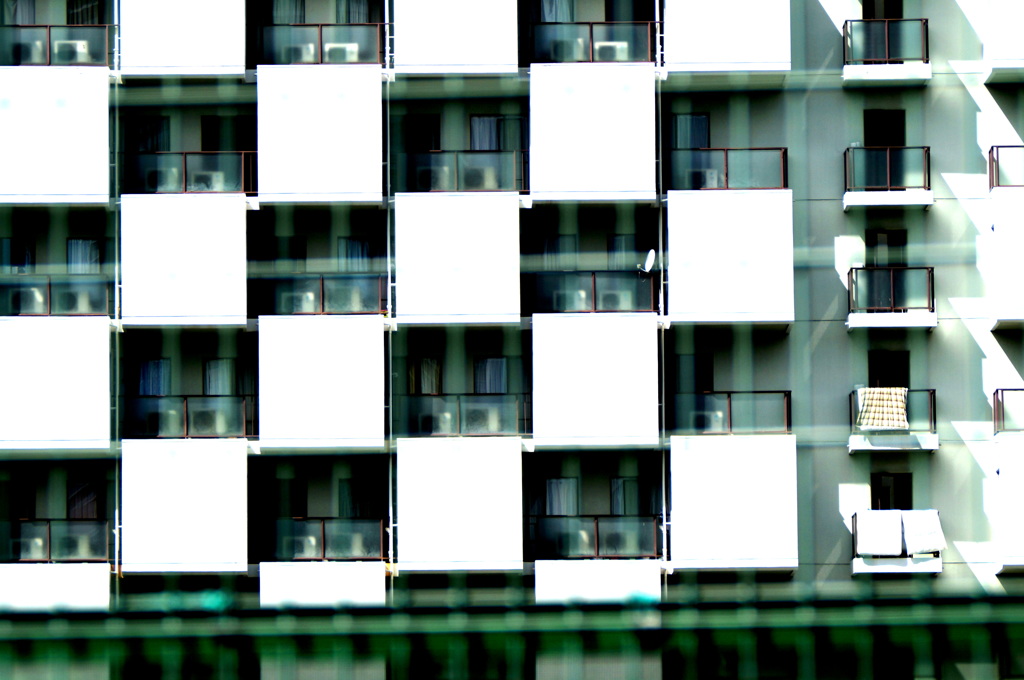 Complex Housing