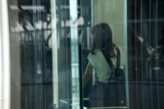 エレベーターのすれ違い