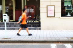 だから歩いて行くんだね