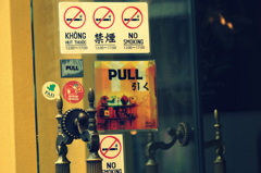 トリリンガルな街角