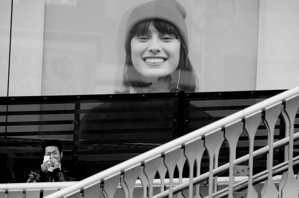 視線の向かう先