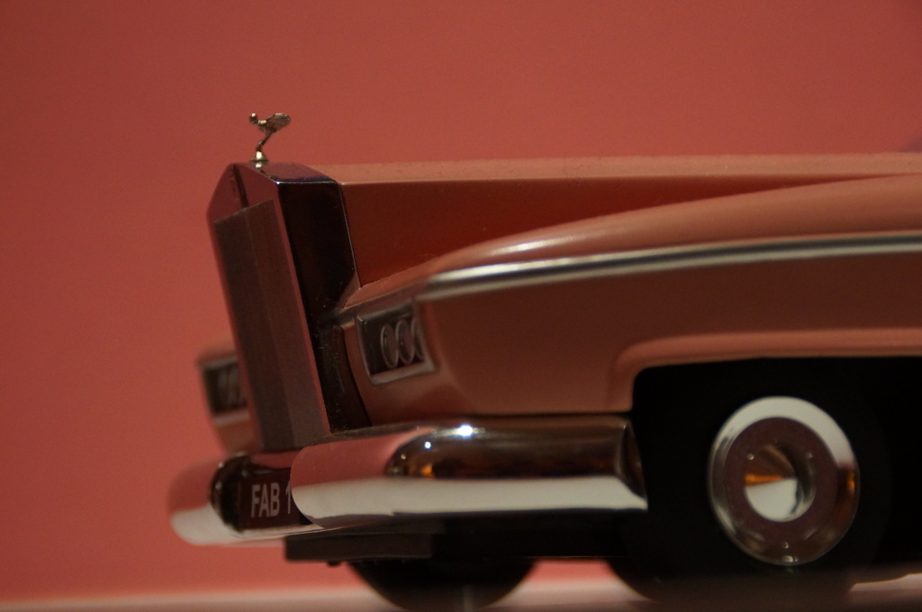 ピンクのロールスロイス