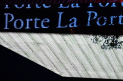 発光する構造体