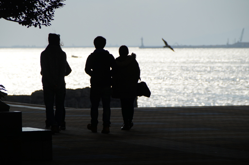 風はまだ冷たいけれど・・