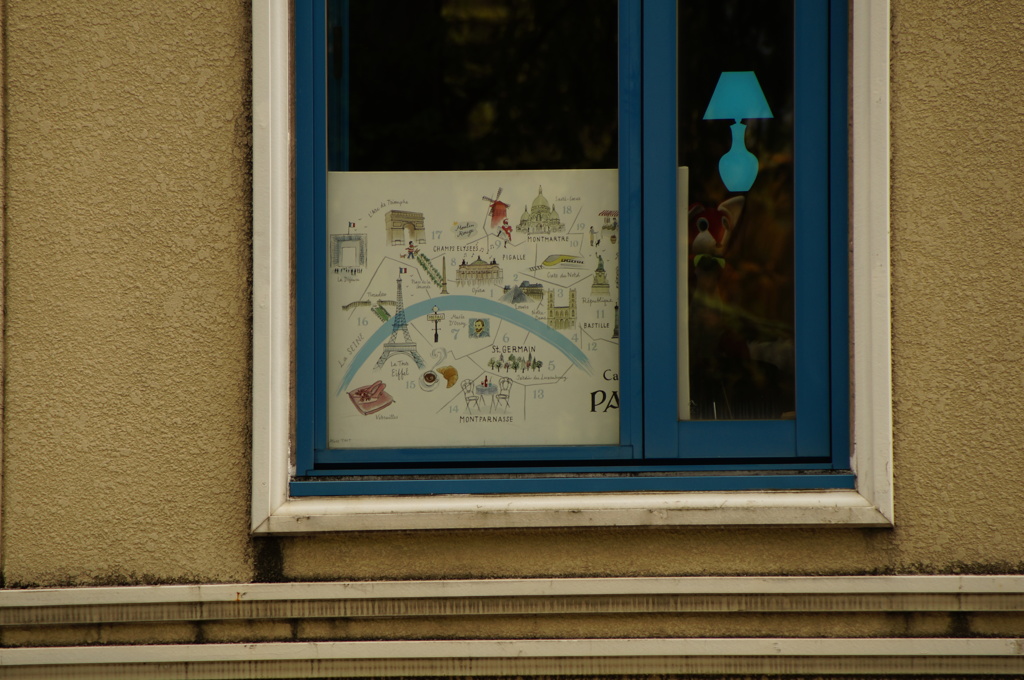 パリへ行く窓