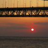 明石海峡大橋と夕日