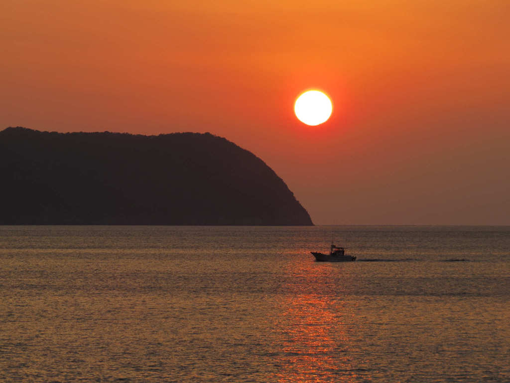 夕日よ、島よ、船よ