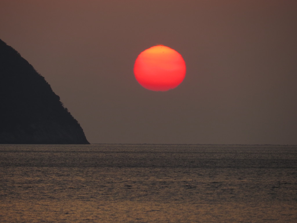 グラデーションの夕日
