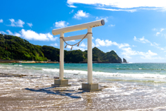 鵜原海水浴場の八坂神社一ノ鳥居