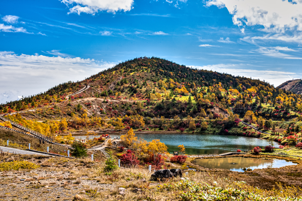 昔の草津白根山・弓池の紅葉