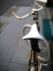 白亜の自転車