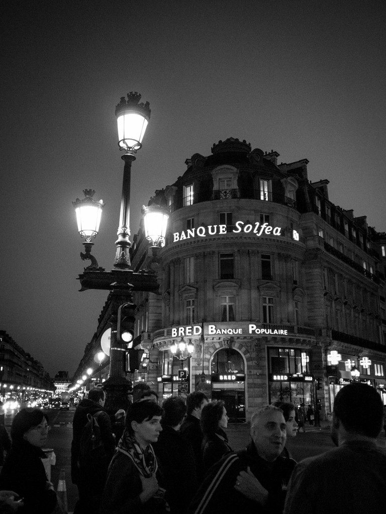 あれが巴里の灯だ～C'est la lumière à Paris
