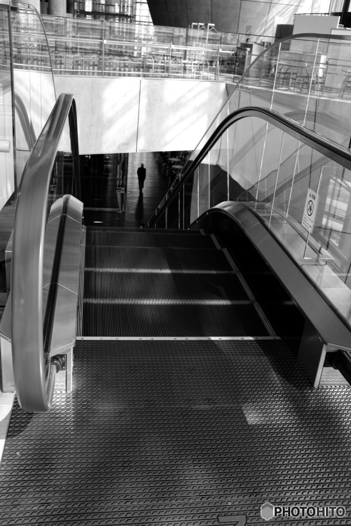 Down escalator♪