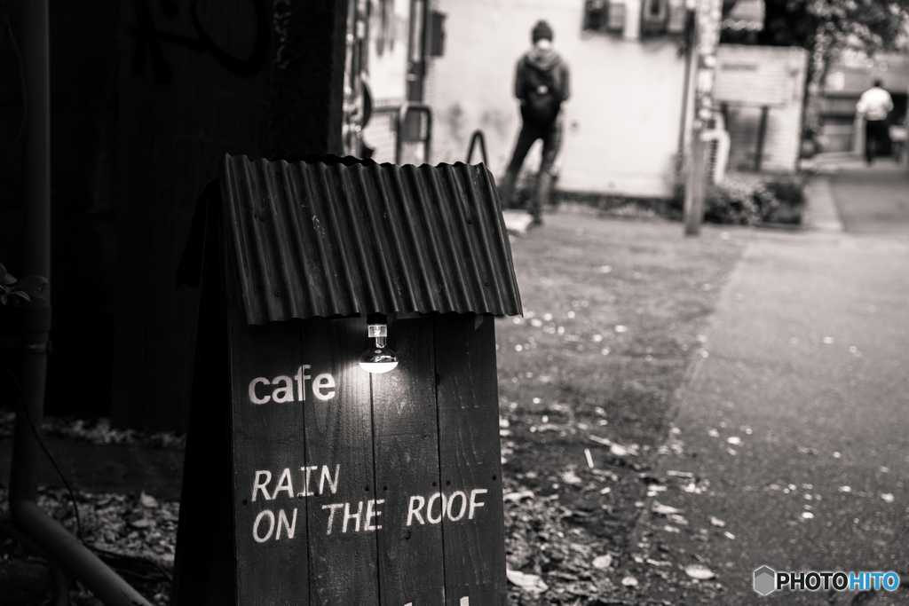 Rain on the roof♪～路地裏のカフェ
