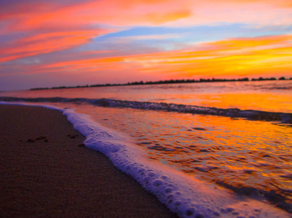 夕暮れの浜辺