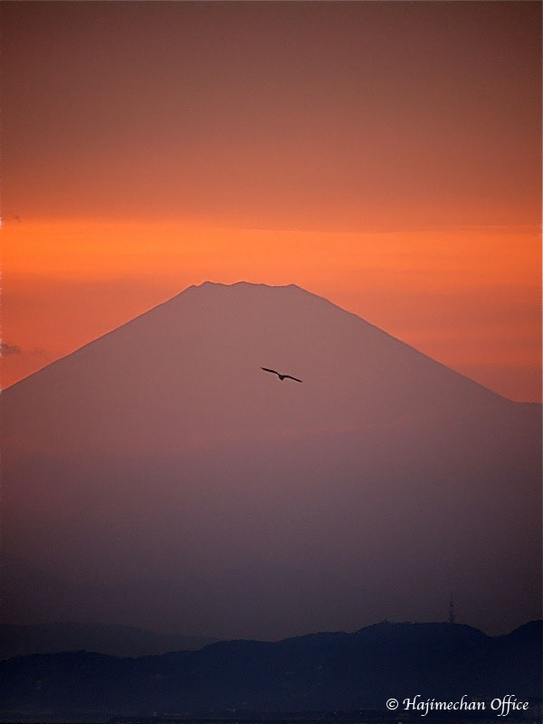 夕暮れの山