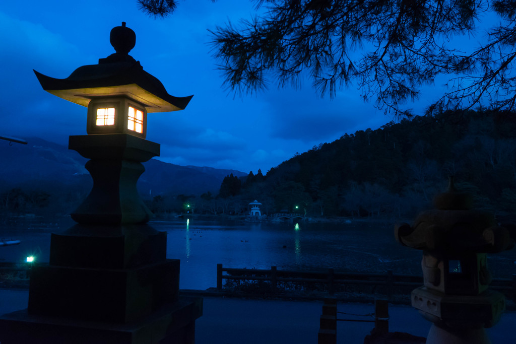 夕暮れ迫る三島池　3