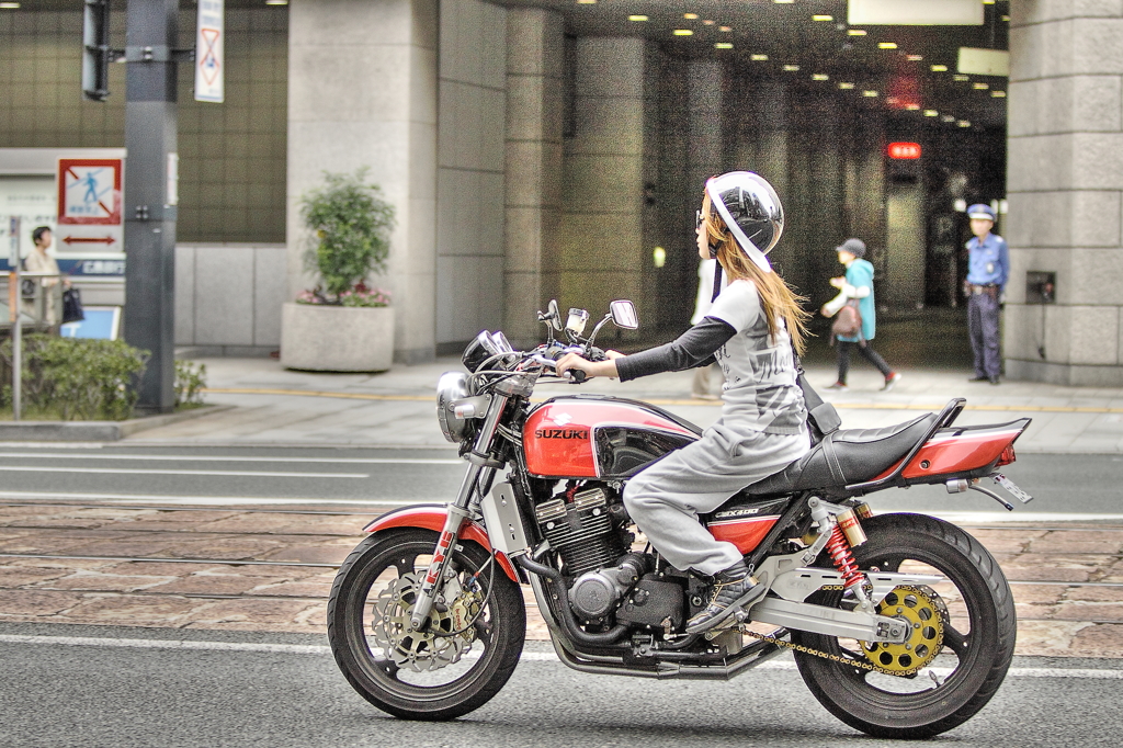 おんな心か秋の風