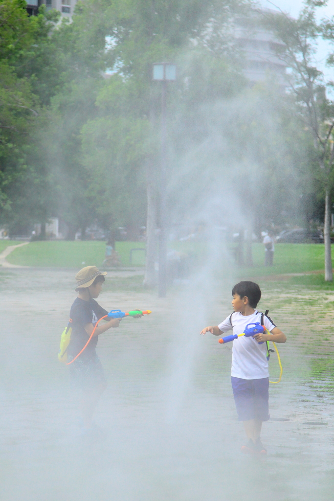 ミストシャワーで遊ぶ❣２