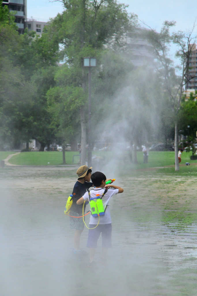 ミストシャワーで遊ぶ❣３