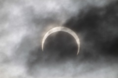 雲の隙間からの一枚