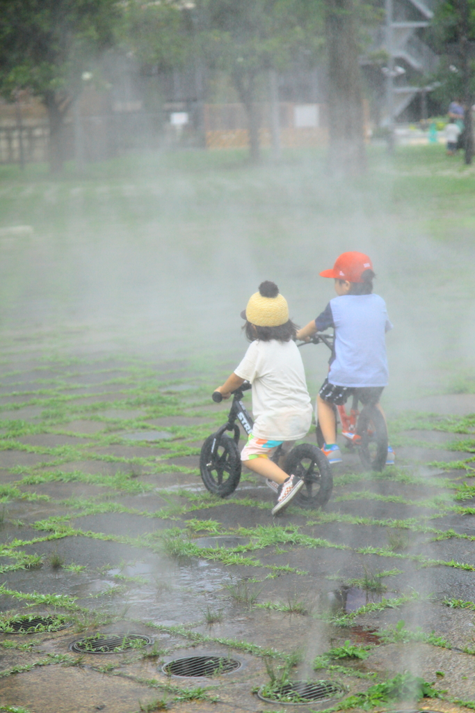 ミストシャワーで遊ぶ❣６