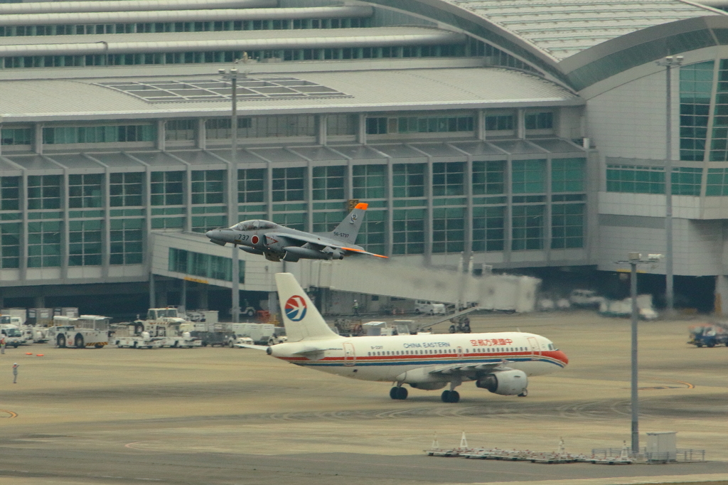 航空自衛隊T-4
