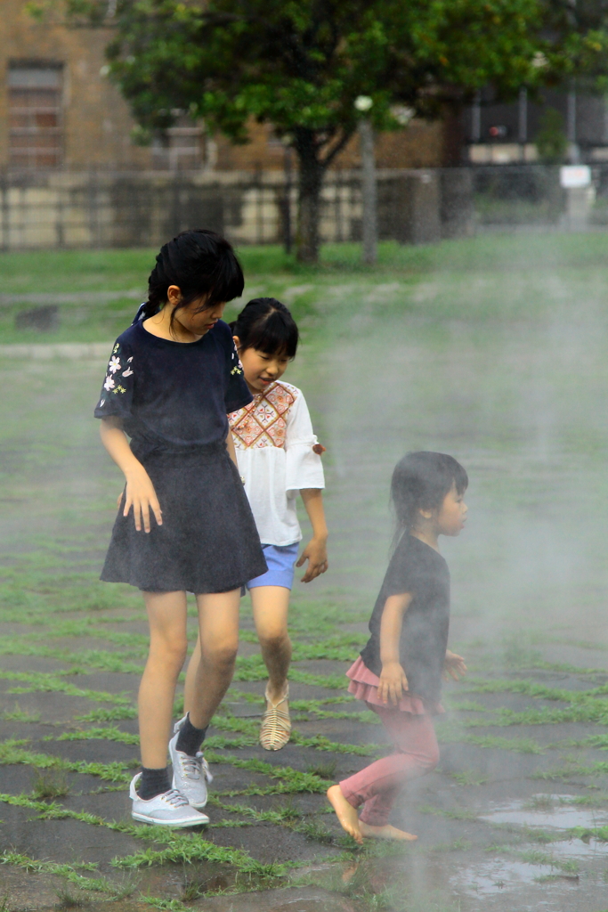 ミストシャワーで遊ぶ❣９
