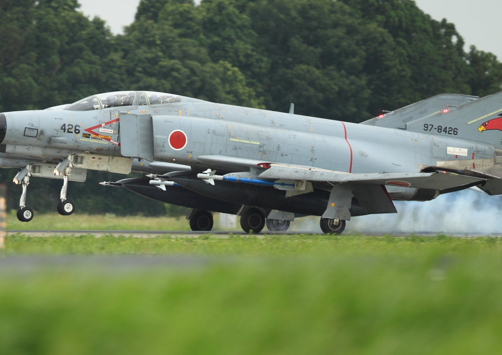 F4