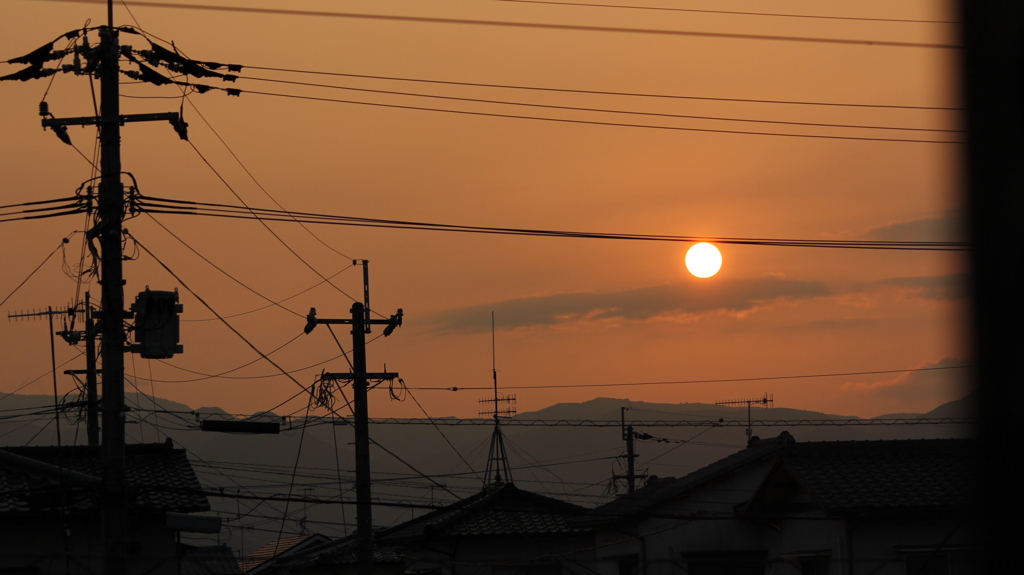 陽が落ちる