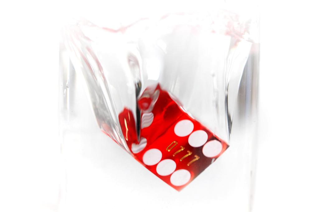 dice in the watar