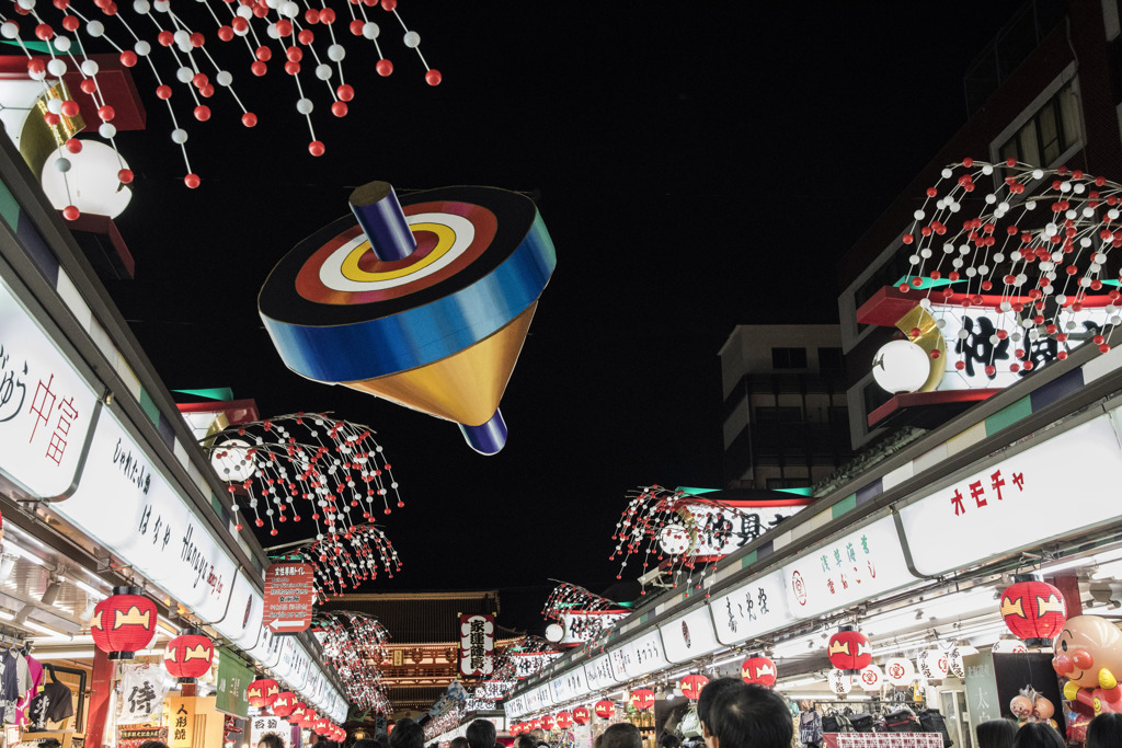 夜の仲見世